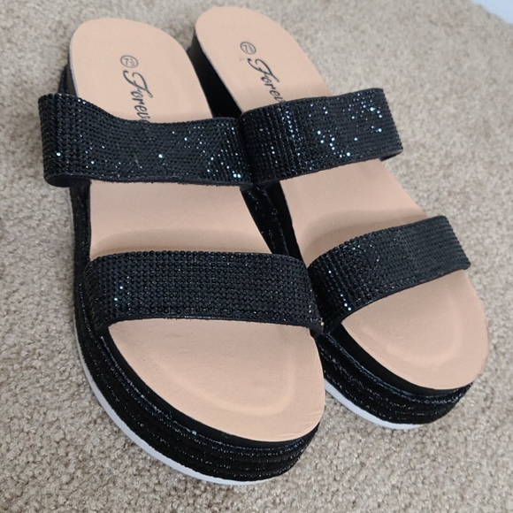 Shoes - 5/25 ❤ New Black rhinestone slip on sandal